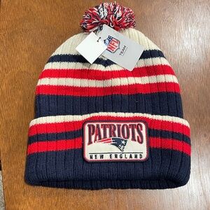**NWT** Cute Patriots Beanie with Pom Pom
